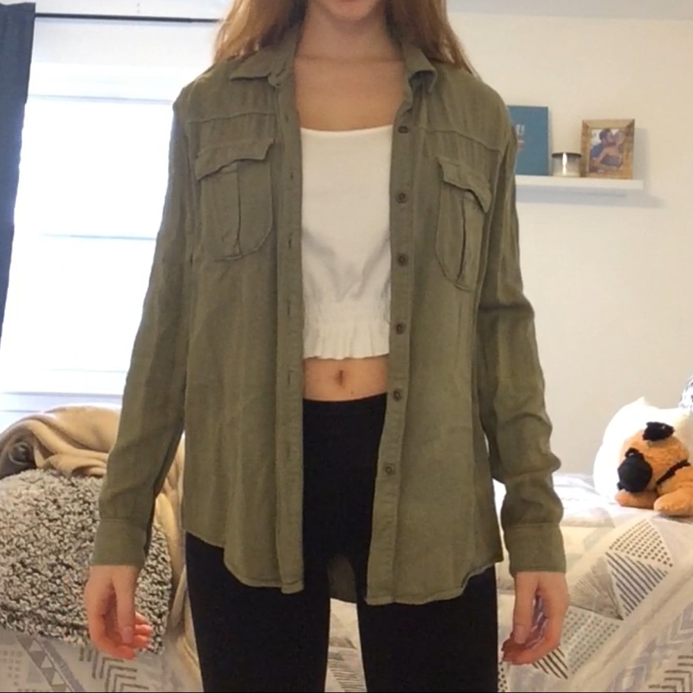button down top - Picture 2 of 3